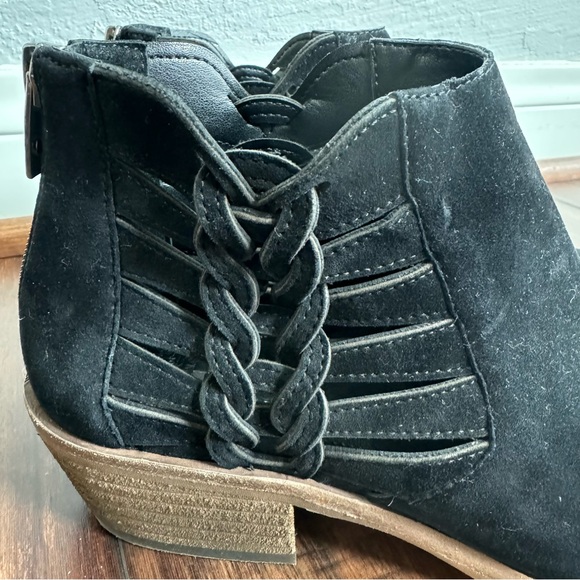 Vince Camuto Black Suede Presteta Braided Ankle Booties LIKE NEW - Picture 2 of 10